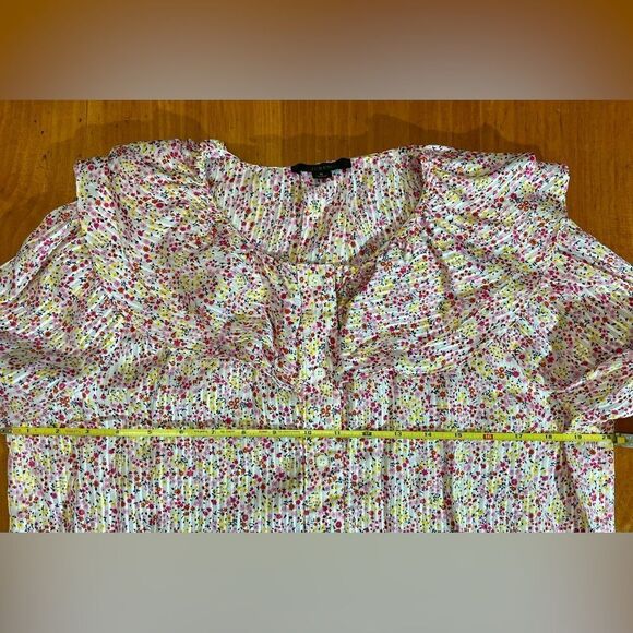 SMALL J. Crew Pink Ruffled Bib Cute Floral Button Down Blouse - Picture 4 of 9